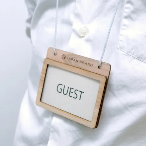 ネームケース（首掛けタイプ） | ノベルティや記念品でSDGsに間伐材