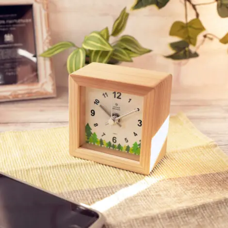 ハコ時計 | ノベルティや記念品でSDGsに間伐材、木製グッズのWood+