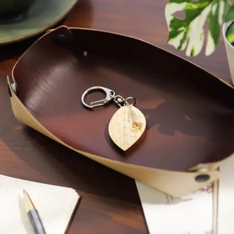 オリジナルキーホルダー | ノベルティや記念品でSDGsに間伐材、木製