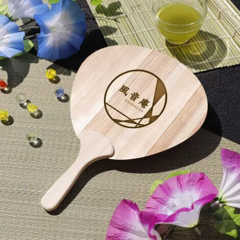 うちわ（取手付） | ノベルティや記念品でSDGsに間伐材、木製グッズのWood+