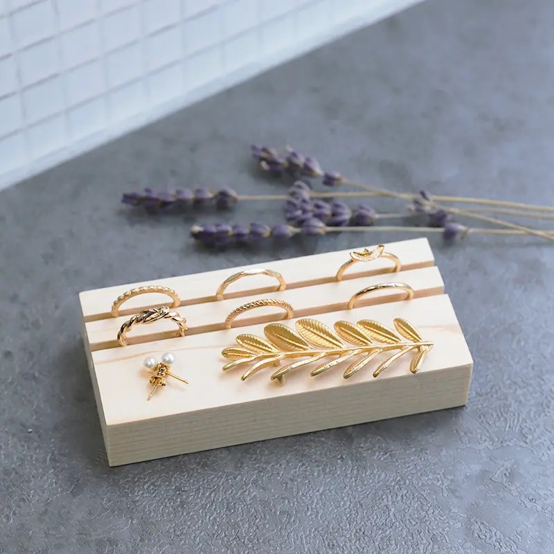 リングディスプレイ | ノベルティや記念品でSDGsに間伐材、木製グッズ