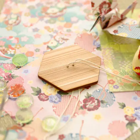 ぶんぶんごま | ノベルティや記念品でSDGsに間伐材、木製グッズのWood+