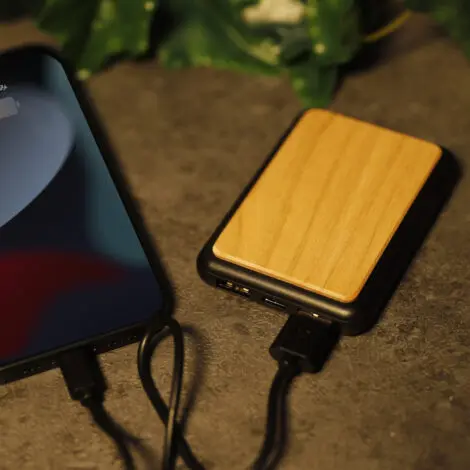 モバイルバッテリー | ノベルティや記念品でSDGsに間伐材、木製グッズ